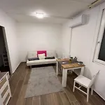 Malna Privat Nyaralo * Балатонлелле